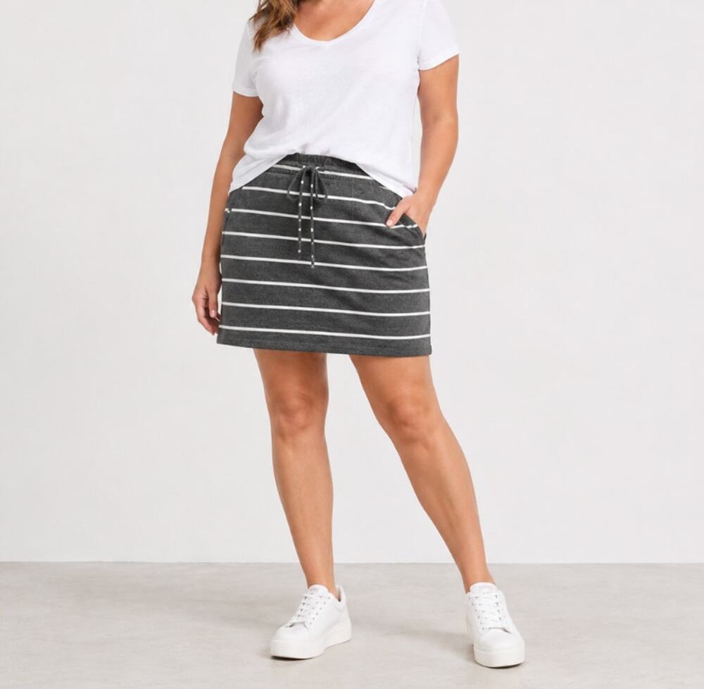 Torrid French Terry Striped Gray White Mini Skirt Size 0 Size 12